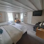 Han/Misafirhane The Countryman's Hunton (North Yorkshire)